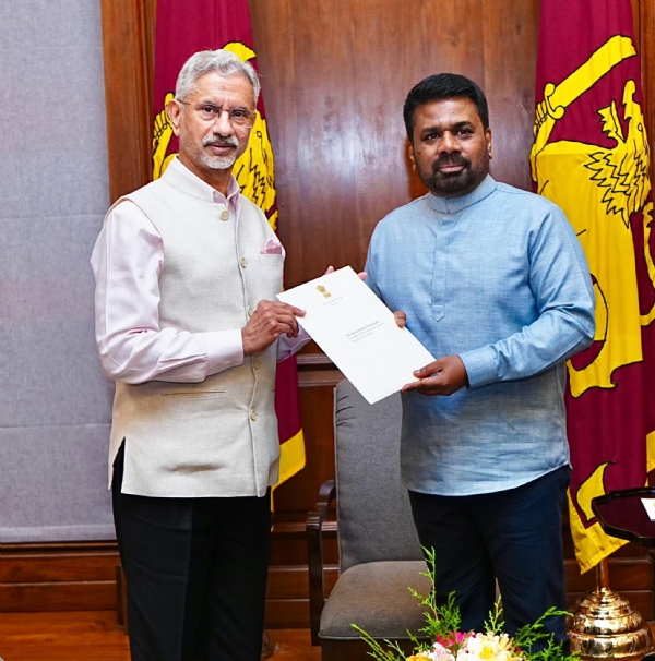 श्रीलंका के राष्ट्रपति को शुभकामना संदेश देते विदेश मंत्री श्रीलंका के राष्ट्रपति को शुभकामना संदेश देते विदेश मंत्री