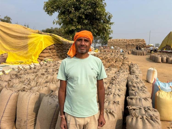 उपार्जन केन्द्रों में धान खरीद