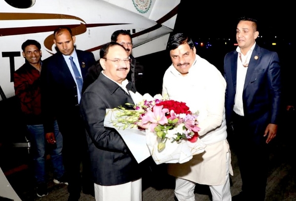 अध्यक्ष जगत प्रकाश नड्डा इंदौर एयरपोर्ट पर