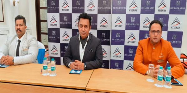 गङ्गा-तीरे स्थिते भागीरथी-नाम्नि आतिथ्यालये आयोज्यमानः क्रिसमस्-कार्यक्रमः निरस्तः कृतः