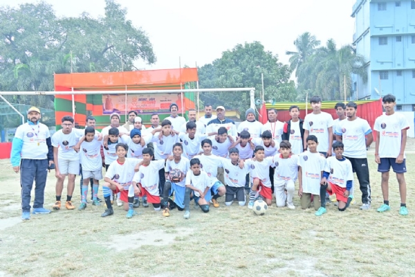 अररिया फोटो:फुटबॉल की विजेता उपविजेता