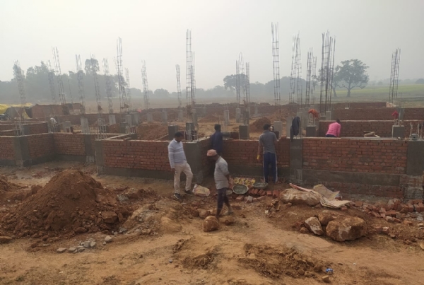 थोथा गांव में राजकीय हाइस्कूल भवन निर्माण का चल रहा कार्य