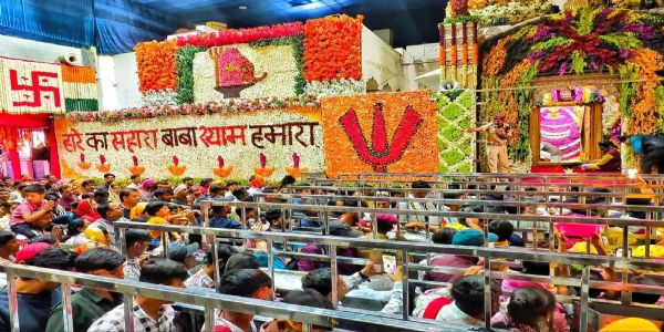 नववर्षे खाटूधाम्नि दर्शन-व्यवस्था परिवर्तिता। २९ डिसेम्बरात् आरभ्य द्वि-जनवरीपर्यन्तं विशिष्ट प्रवेशः निरुद्धः भविष्यति।