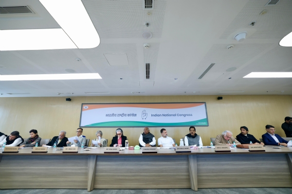 सीडब्ल्यूसी में मौजूद कांग्रेस नेता