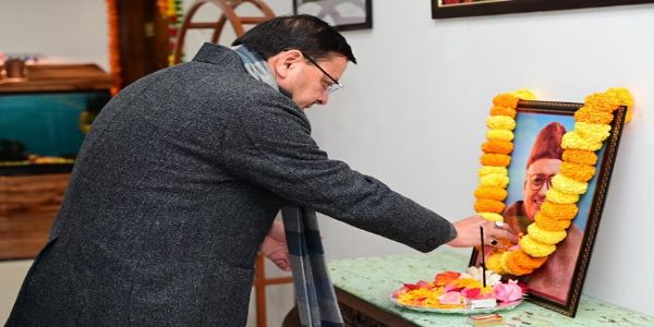 मुख्यमंत्री धामी नित्यानंद स्वामिने श्रद्धांजलिम् अर्पितवान्