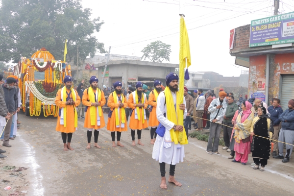 Grand Nagar Kirtan taken out at Dablehar in RS Pura Jammu