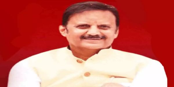 स्वास्थ्य मानकेषु निरंतरं सुधार स्वास्थ्य सेवाः जायन्ते व्यापिकाः सुदृढाश्च : उप मुख्यमंत्री शुक्लः