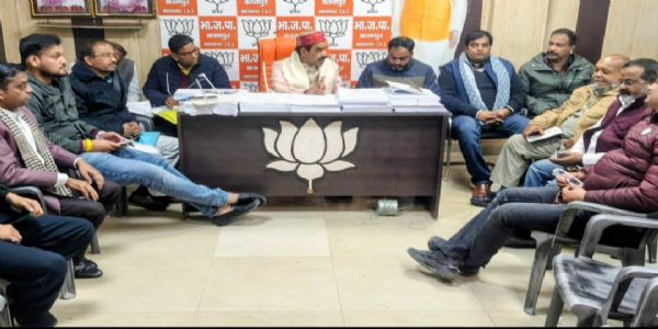 अधिकाद् अधिक युनः मतदातॄन् निर्माय सशक्तीकरणीयं लोकतंत्रम् : अनिल दीक्षितः