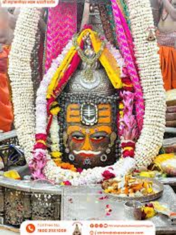 साल के आखिरी दिन भगवान महाकाल का हुआ दिव्य श्रृंगार साल के आखिरी दिन भगवान महाकाल का हुआ दिव्य श्रृंगार