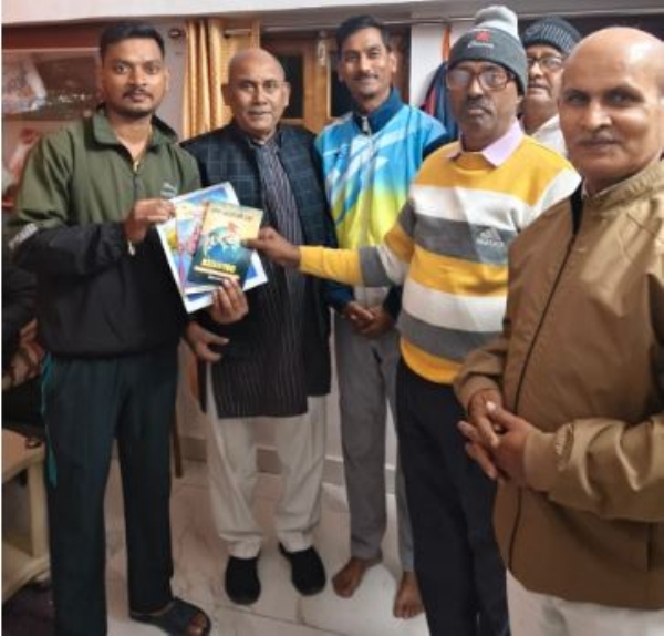 संपर्क करते संघ के स्वयंसेवक संपर्क करते संघ के स्वयंसेवक