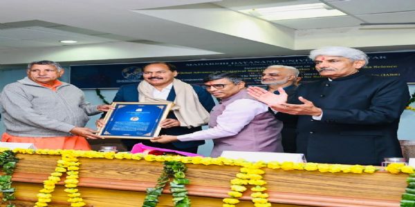 जम्मू-विद्यापीठस्य प्राध्यापकाय प्रोफेसर् जे.पी. सिंह् जूरेल् इत्यस्मै प्रतिष्ठितम् IARS जीवनसिद्धिपुरस्कारं प्राप्तम् अभवत्