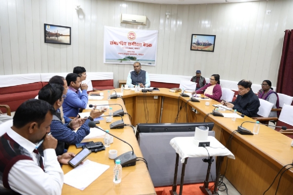 संभागायुक्त संजीव सिंह ने भोपाल शहर वायु गुणवत्ता सुधार के लिए समीक्षा बैठक ली संभागायुक्त संजीव सिंह ने भोपाल शहर वायु गुणवत्ता सुधार के लिए समीक्षा बैठक ली