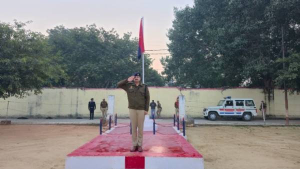 सलामी लेते sp सलामी लेते sp