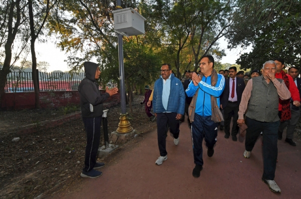 मुख्यमंत्री भजनलाल शर्मा ने मॉर्निंग वॉक में दिया फिट राजस्थान का संदेश मुख्यमंत्री भजनलाल शर्मा ने मॉर्निंग वॉक में दिया फिट राजस्थान का संदेश