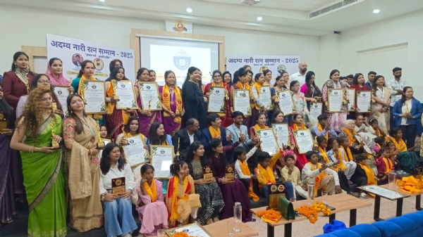 राजधानी जयपुर में नारी शक्ति का शंखनाद:अदम्य नारी रत्न सम्मान में चालीस विभूति सम्मानित