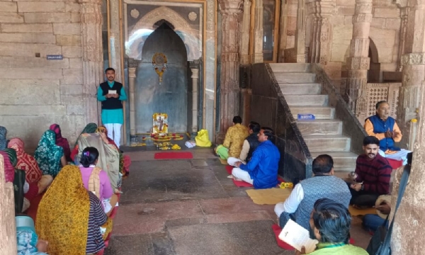 Bahut hi sala main bhag Devi ka Chitra