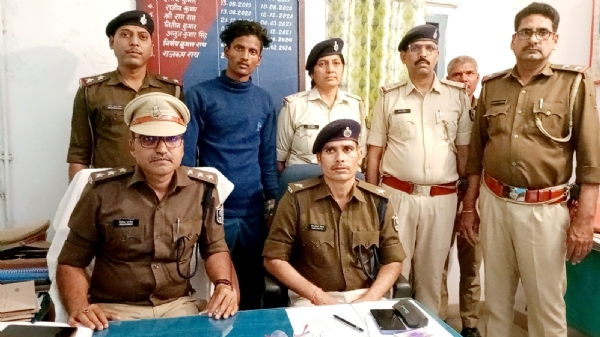 पुलिस टीम के गिरफ्त में हत्या का आरोपी