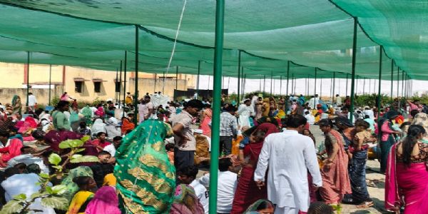 ग्वालियरः भ्रातृद्वितीयायां केन्द्रीयकारागारे भगिनीभिः विहितं भ्रातृभिः सह मेलनम्