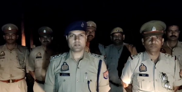 घटना की जानकारी देते एसीपी