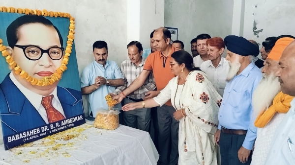 बाबा साहेब काे याद करते मीरा साहिब के भाजपा नेता