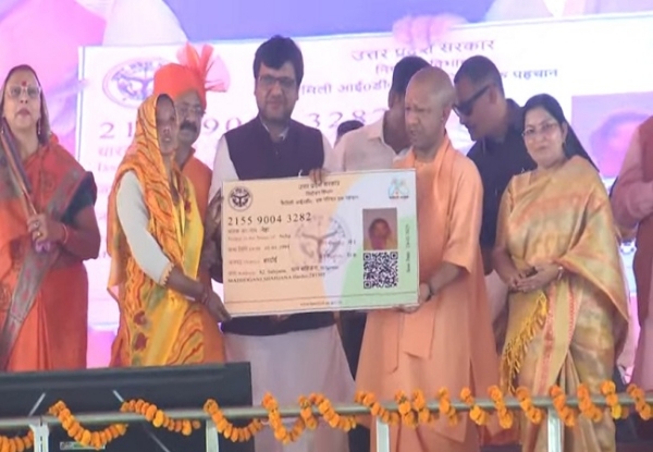 मुख्यमंत्री योगी