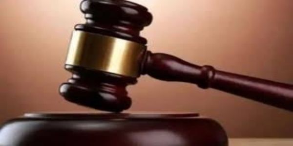 प्रातः आरभ्य अपराह्ण १ वादनपर्यन्तं सर्वे न्यायालयाः संचालिताः भविष्यन्ति