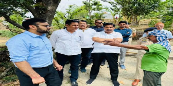 उपमुख्यमन्त्री मुकेशः अग्निहोत्री बेहड भटेदं प्राप्तवान्