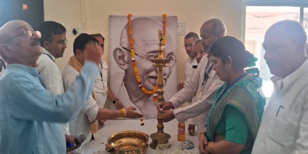 पीओके अवश्यं ग्रहीतव्यम् : हरीशरावतः