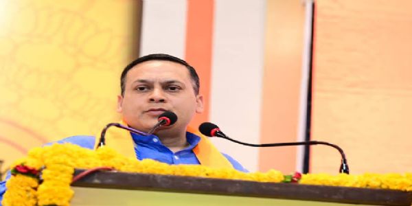 कोलकातारक्षकस्य सूचनायाम् अमित मालवीयस्य प्रश्नः - उक्तवान्, बङ्गालस्य जनान् कथयतु यत् कस्य विधेः उल्लङ्घनं जातम्