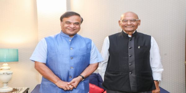 मुख्यमंत्री दिल्ल्याम् उद्योगपतिभिः सह अकरोत् मेलनं, निवेशं भूमौ अवतारयितुं प्रयुक्तवती बलम्