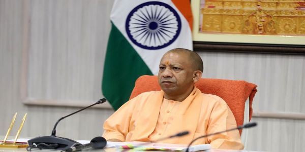 पठित-लिखित योग्य यूनां द्वारे स्वयं प्राप्नोत् योगीसर्वकारः