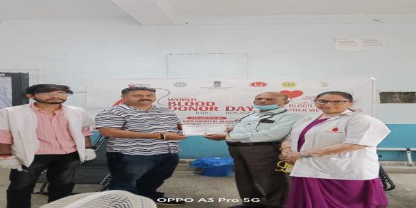 रक्तदानशिबिरे ११ पुटम् रक्तं संगृहीतम्