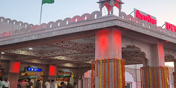 करणी माता मंदिरे आवागमनाय वर्धिता सुविधा : चतुर्युगलट्रेनयानानां स्थापनम्