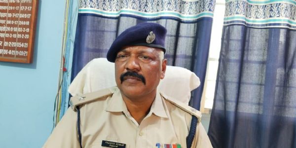 आईजी इत्यस्य निर्देशे रामगढ-आरक्षकाकेन्द्रप्रभारी तर्जितः , ओडी पदाधिकारी निलंबित