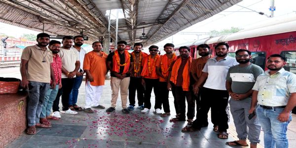 बाबा बूढ़ा अमरनाथ यात्रा हेतवे बजरग दल कार्यकर्तारः प्रस्थिताः