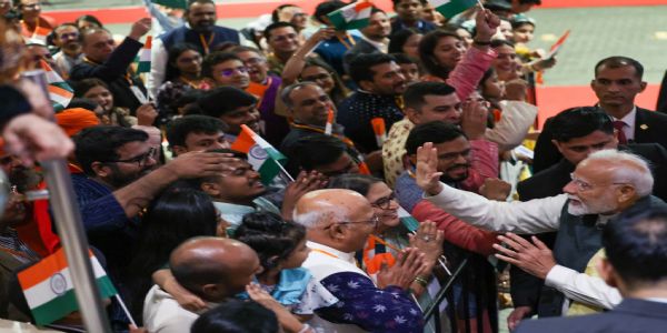 प्रधानमंत्री मोदी प्राप्नोत् ब्राजीलं, ब्रिक्स शिखर सम्मेलने सम्मेलयिते, प्रवासी भारतीयेषु अत्यंतम्  उत्साहः