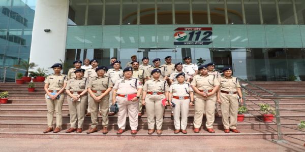 उत्तरप्रदेशस्य 112 मुख्यालयानां प्रशिक्षु आईपीएस अधिकारिणः अकुर्वन् भ्रमणम्