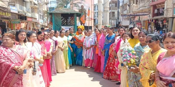 प्रदेशाध्यक्षा विभाऽवस्थ्याः महिलामोर्चाद्वारा स्वागतं कृतम्