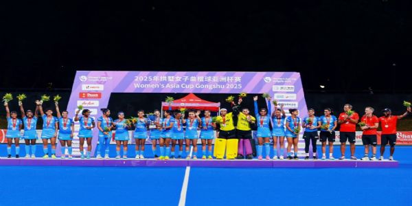 मध्यप्रदेशमुख्यमन्त्रिणा डॉ. मोहनयादवेण भारतीयमहिला-हॉकी-दलाय रजतपदकलाभे वर्धनपनानि प्रदत्तानि