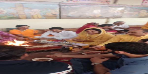 गोविन्द देवजी मंदिरे जातः पितृ तृप्ति महायज्ञ: महत्संख्यायां श्रद्धालवोगृह्णात् भागम्