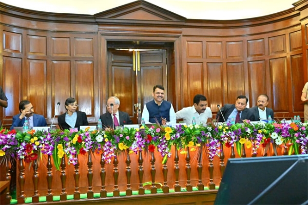 फोटो: मुंबई में भारतीय पुलिस फाउंडेशन के कार्यक्रम को संबोधित करते हुए मुख्यमंत्री देवेंद्र फडणवीस