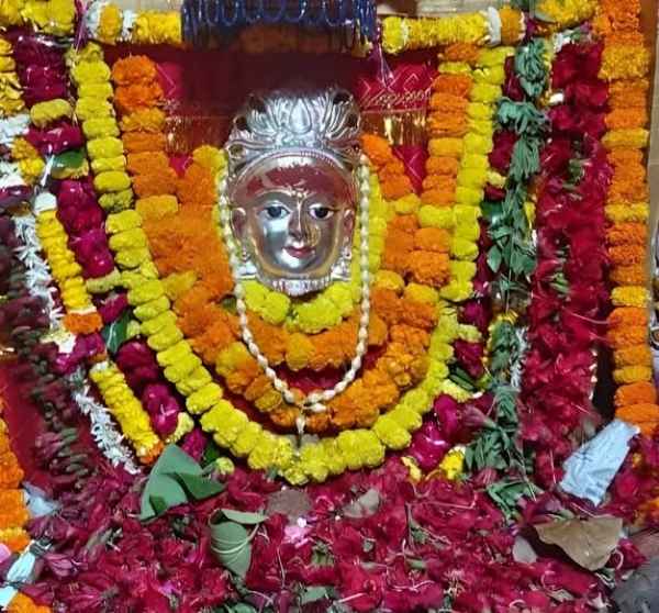 माँ शैलपुत्री का विग्रह