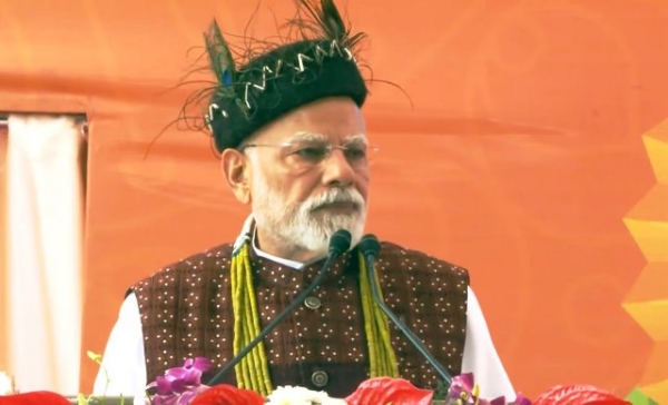 प्रधानमंत्री नरेन्द्र मोदी सोमवार को ईटानगर में कार्यक्रम को संबोधित करते हुए