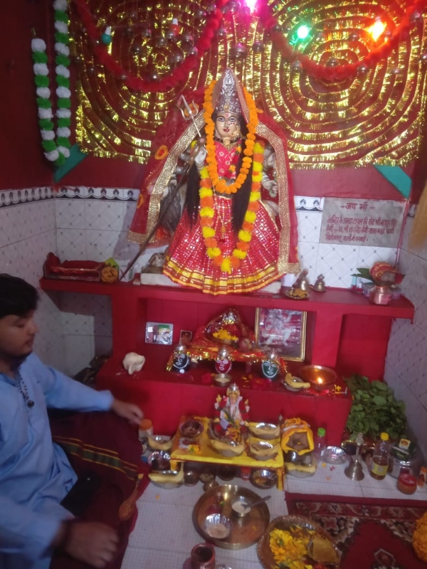 फ़ाइल फ़ोटो अछरीखाल वैष्णो देवी मंदिर