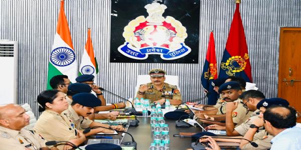 वाराणस्याः समस्तस्थानेषु प्रत्येकस्मिन् सप्ताहे ‘गुडवर्क’ अनिवार्यं,अपराधिनः असामाजिक तत्वानि च प्रति शक्तं कार्रवाही करणीया -आरक्ष्यधीक्षकः