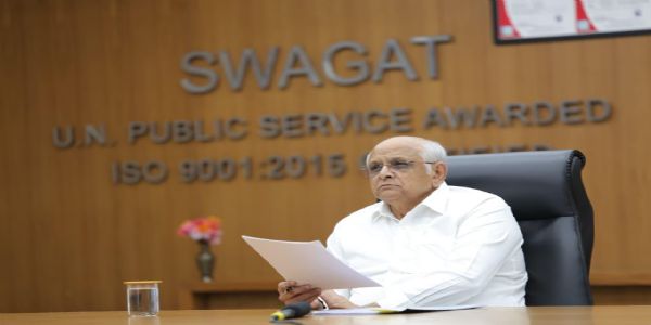सर्वकारः सदैव बेसहारा वरिष्ठनागरिकैः सह भविष्यति - मुख्यमंत्री