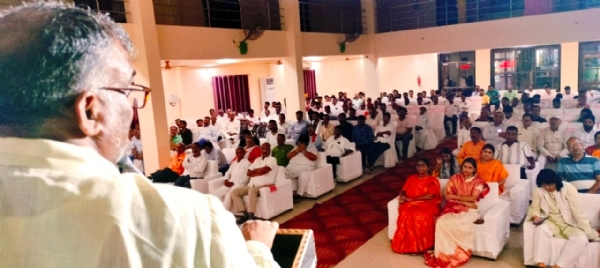 पंडित दीन दयाल उपाध्याय जी की जयंती पर आयोजित गोष्ठी में शामिल बीजेपी नेता और कार्यकर्ता