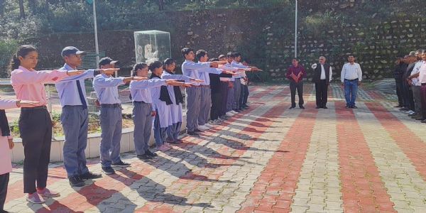 राजकीय व्यावसायिक महाविद्यालये पैठाण्यां मनोनीतच्छात्र संघ परिषद् अगृह्णात् शपथवचनम्