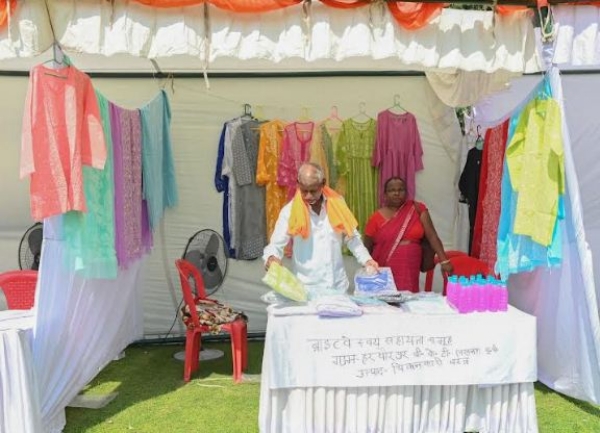 राजभवन में लगी प्रदर्शनी