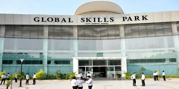 भोपाले अद्य राष्ट्रीयव्यावसायिकशिक्षणप्रशिक्षण- परिषद: मध्यदेशीयकार्यशाला आयोजिता